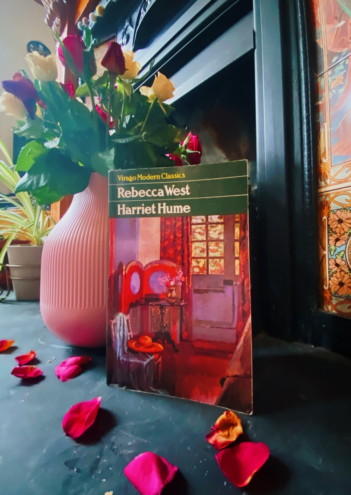 Harriet Hume: A London Fantasy, Rebecca West (VMC 34)